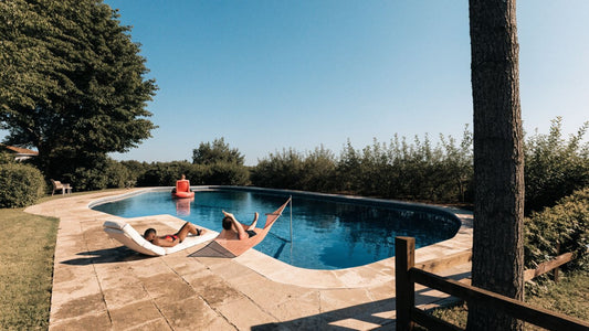 Pool floats for adults: how to choose the right style, size, and features