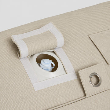 Air valve on the Poolboy Floata-Long in Cloud white.