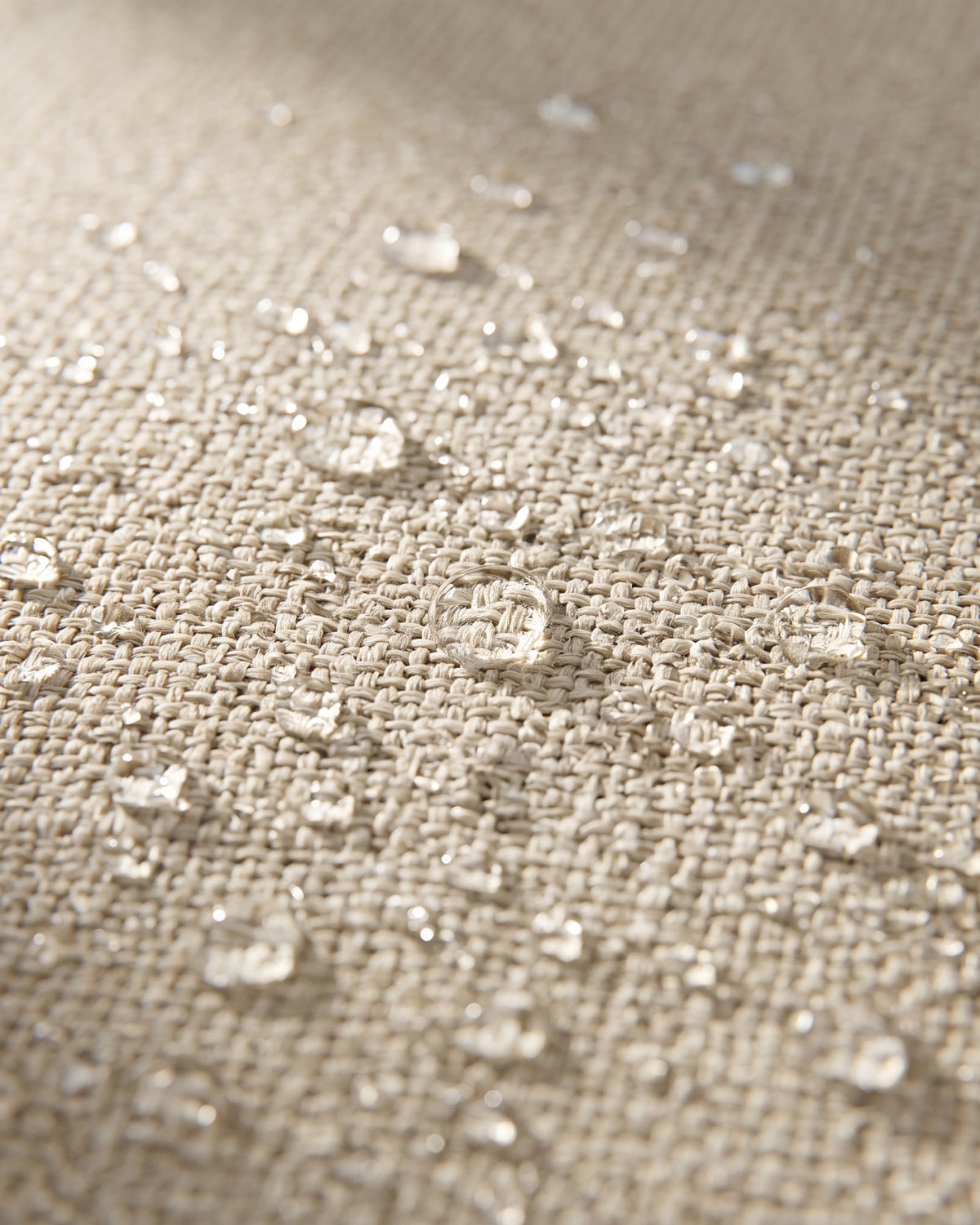 Close view of the woven Olefin outer fabric